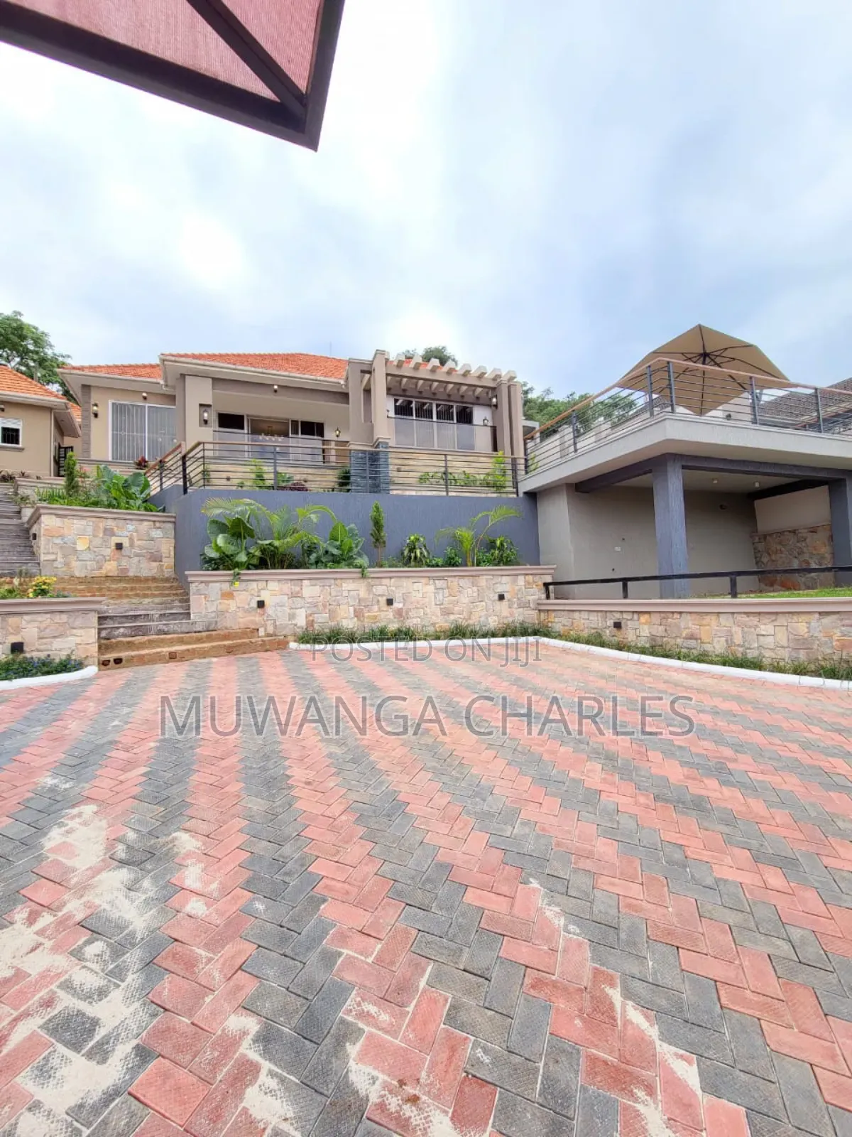 5bdrm Duplex in Fs Properties Ltd, Kira for sale