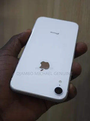 Apple iPhone XR 128 GB White