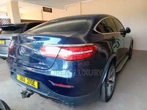 Photo - Mercedes-Benz CLC 2018 Blue