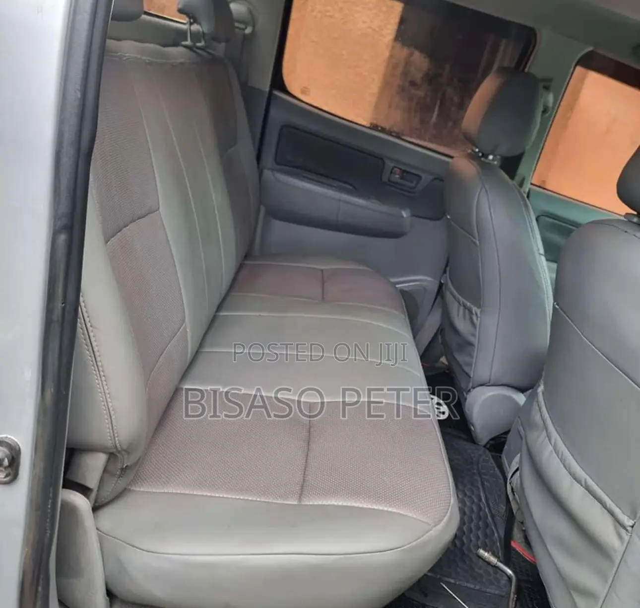 Toyota Hilux 2.5 D-4D 4X4 SRX 2009 Silver