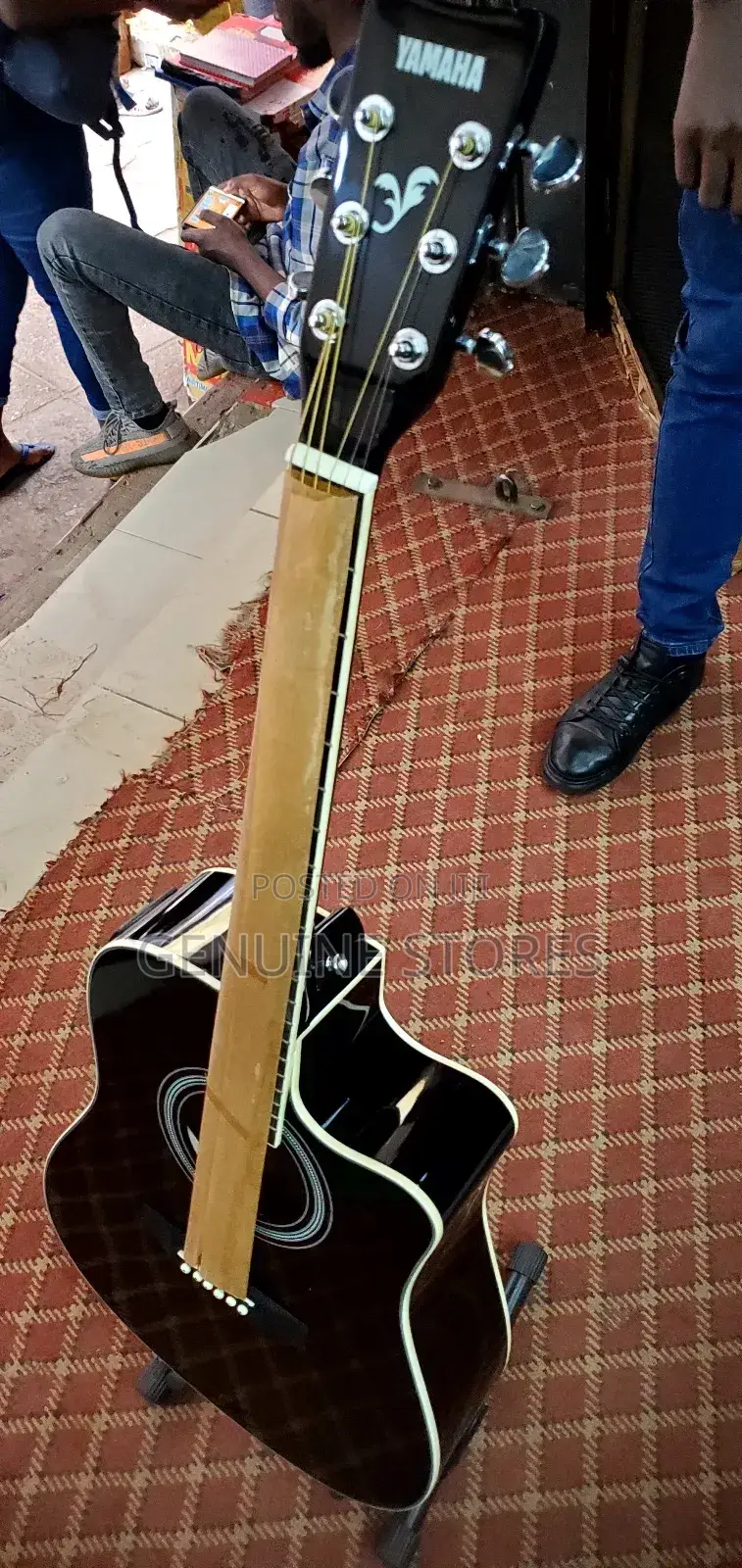 Acoustic Amplified Guitar/Yamaha