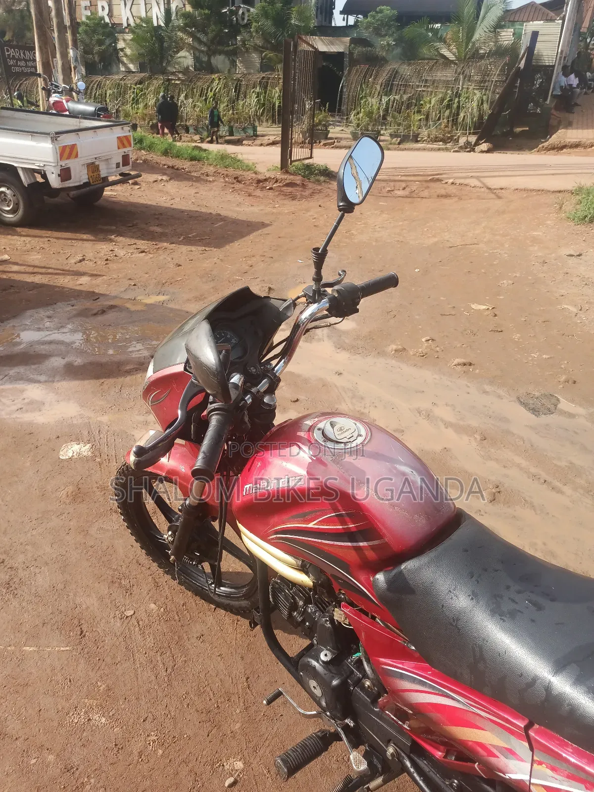 Mahindra Centuro 2017 Red