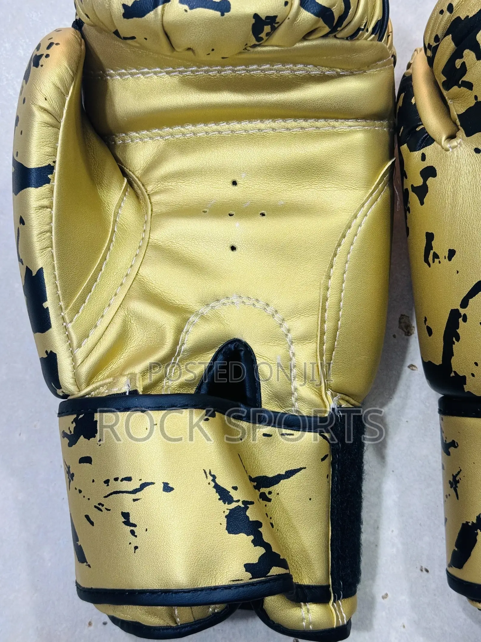 Boxing Gloves (Golden)