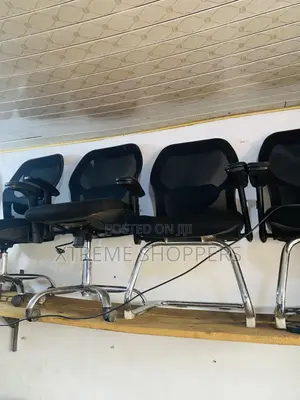 Office Chairs / Chief Seaters