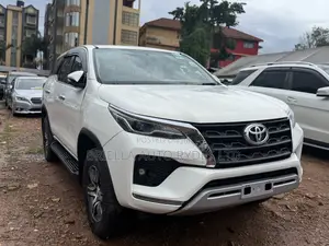 Toyota Fortuner 2018 White