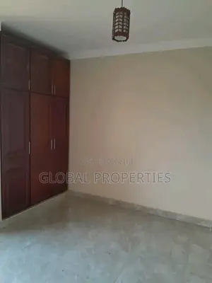 2bdrm Apartment in Kyambongo Rd, Central Division for rent