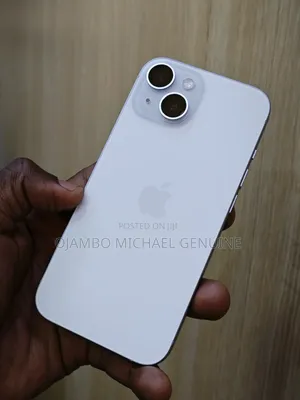 Apple iPhone 15 128 GB Silver
