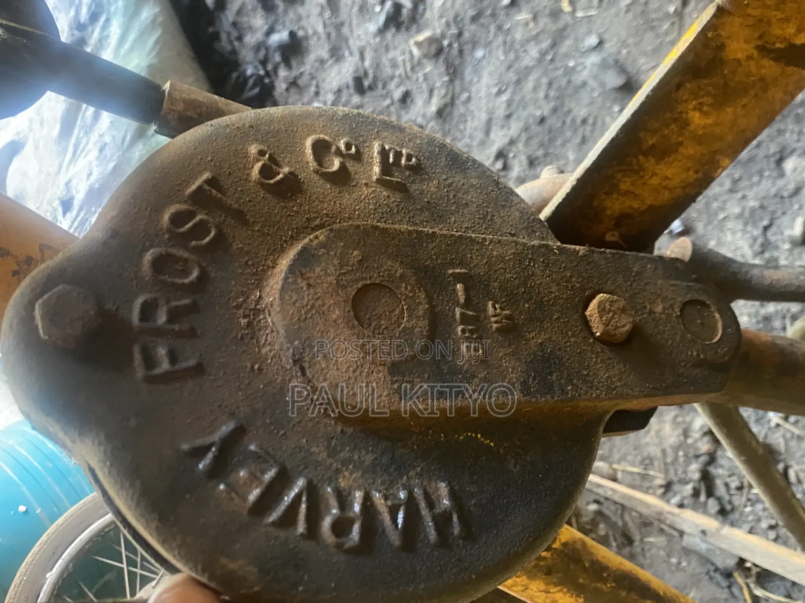 Harvey Frost Pickup Crane