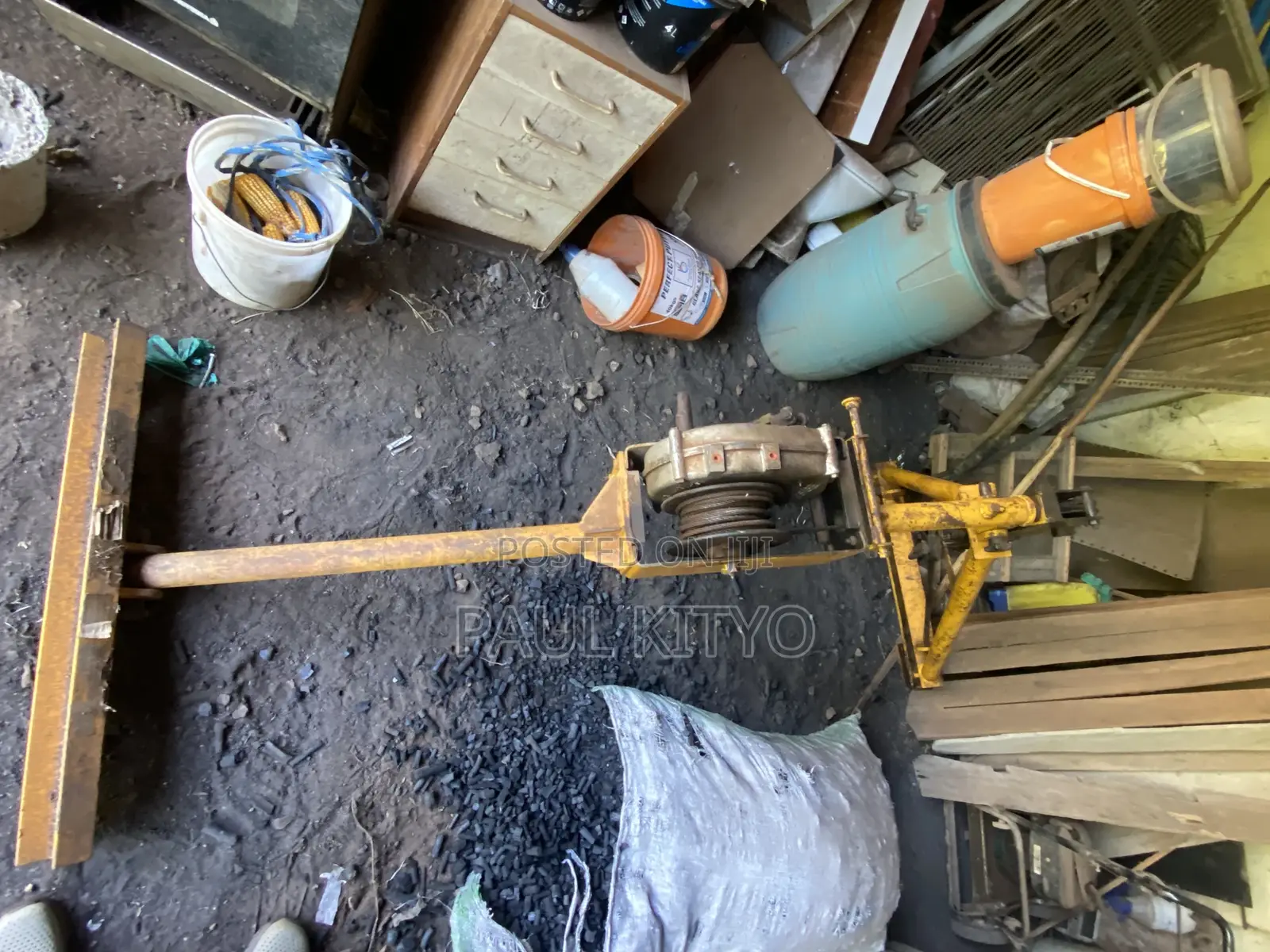 Harvey Frost Pickup Crane