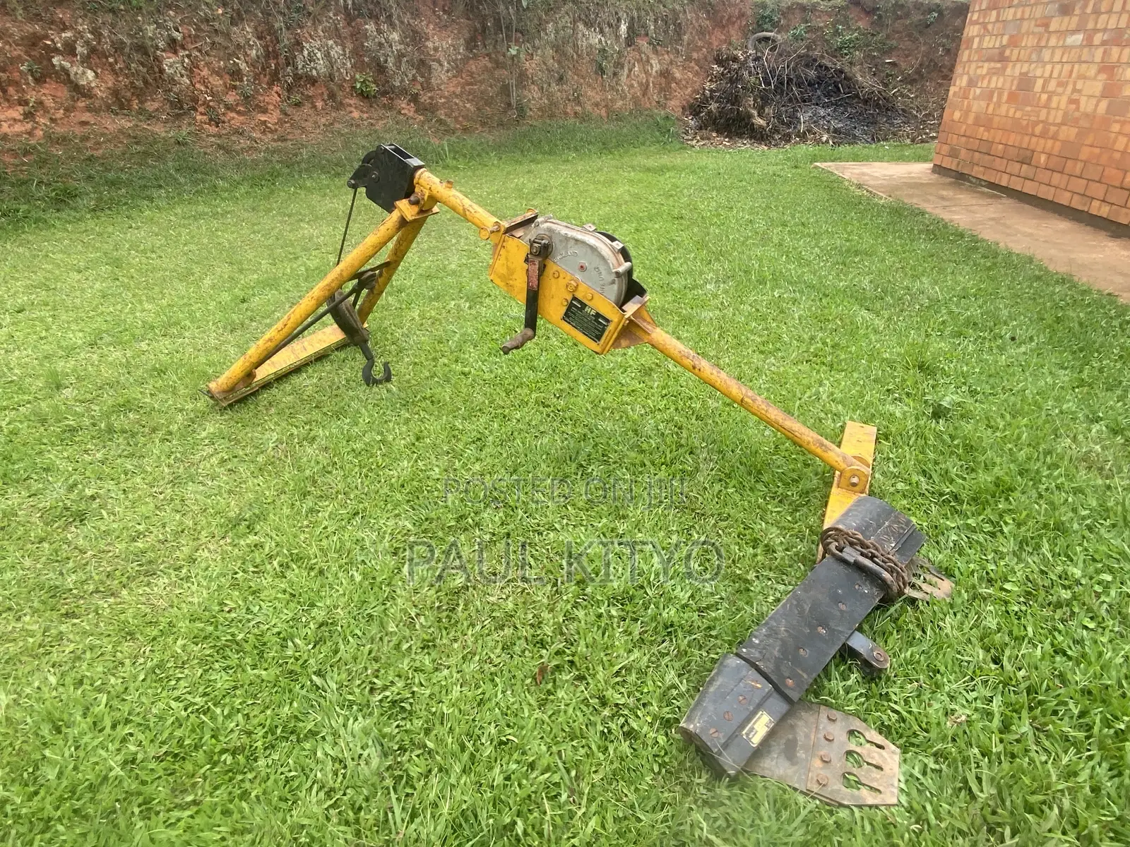 Harvey Frost Pickup Crane