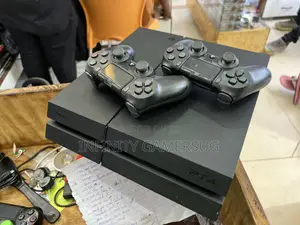 Ps4 Chipped With 10 Games