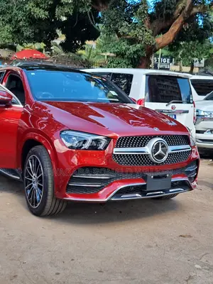 Photo - New Mercedes-Benz GLE-Class 2021 Red