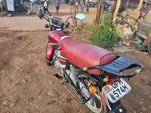 TVS HLX 125 2022 Red