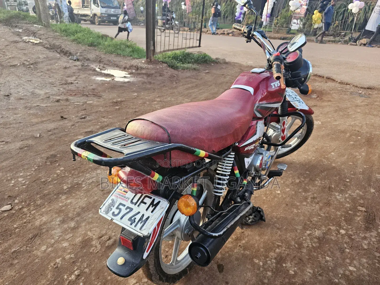TVS HLX 125 2022 Red