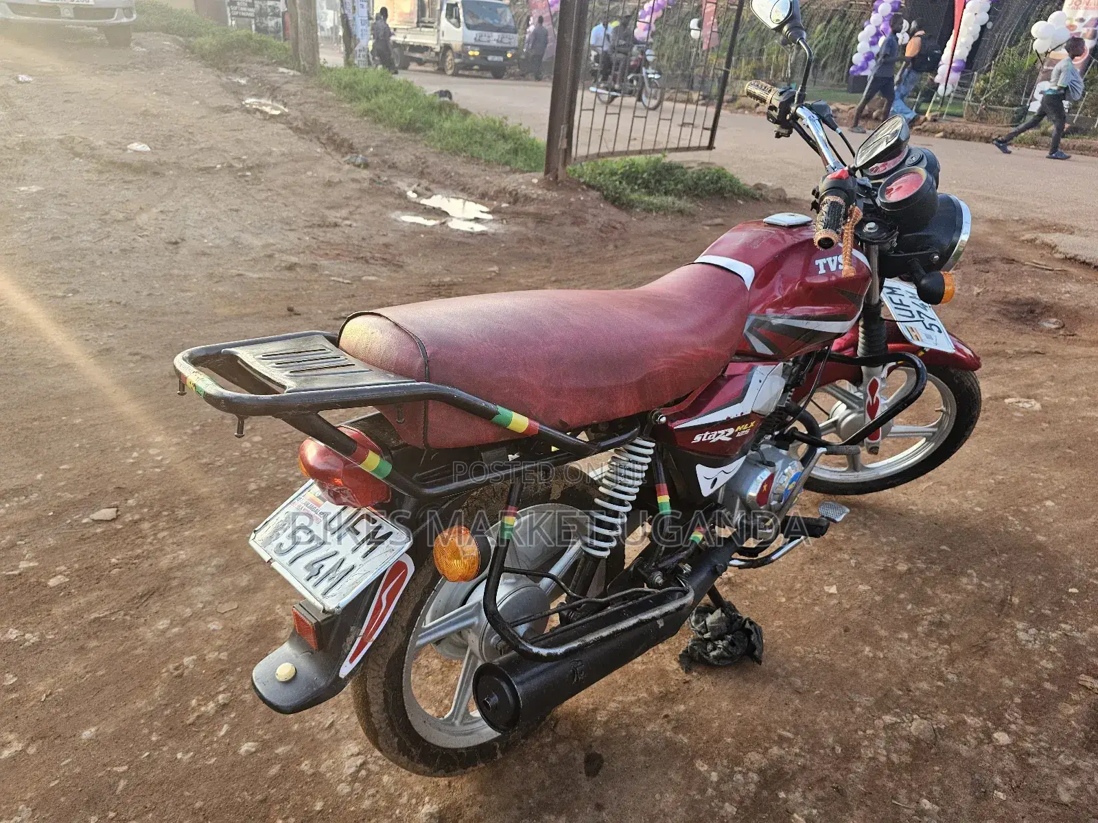 TVS HLX 125 2022 Red