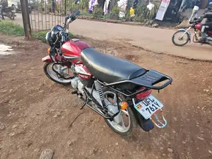 TVS HLX 125 2022 Red