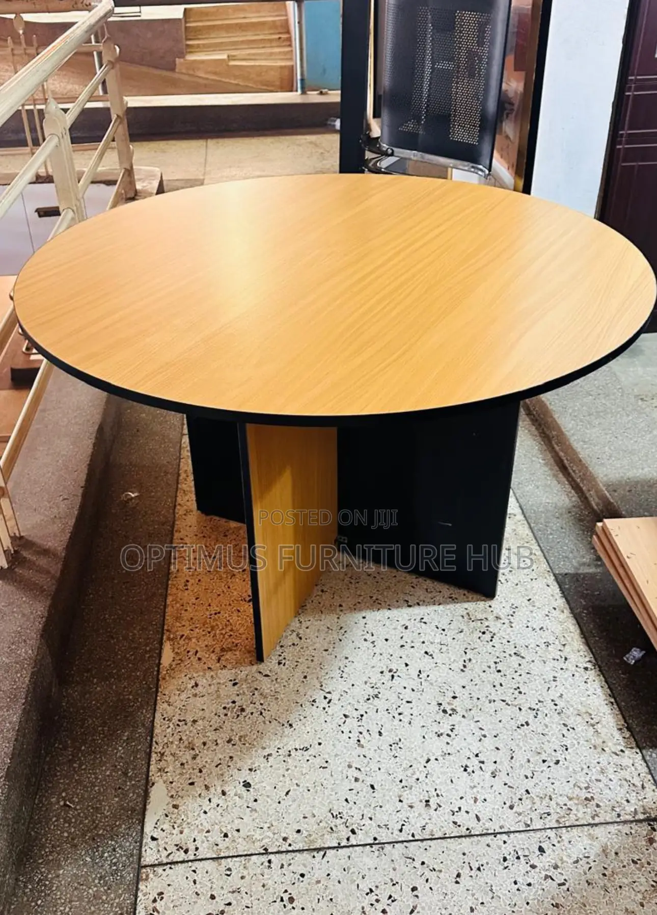 Round Boardroom Table