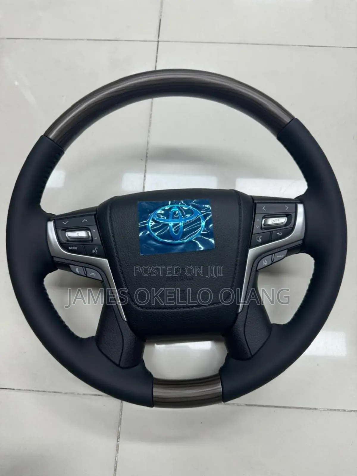 After Market Steering Wheel for Toyota Cars