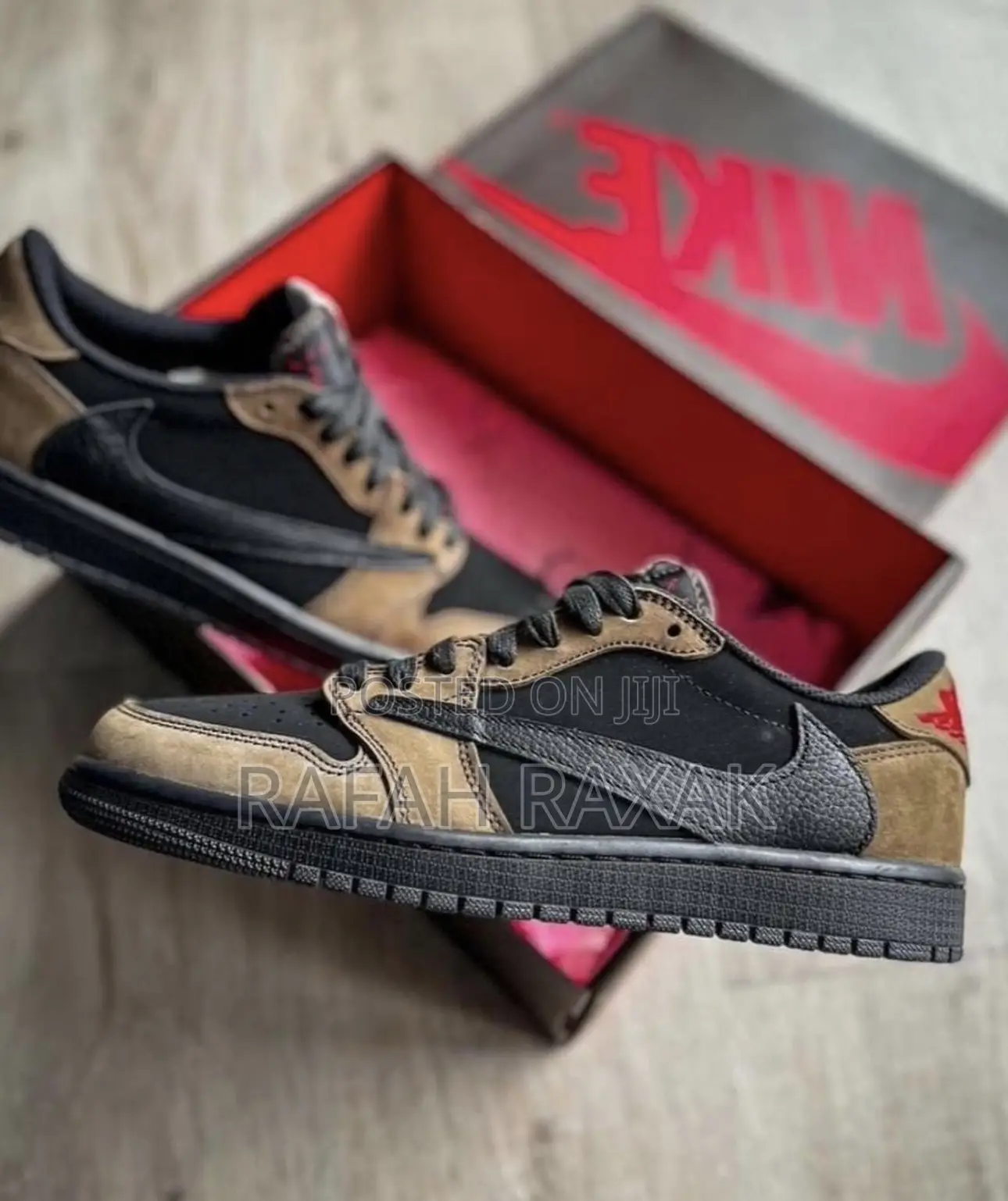 Nike Air Jordan 1 Low OG Travis Scott Velvet Brown Sneaker
