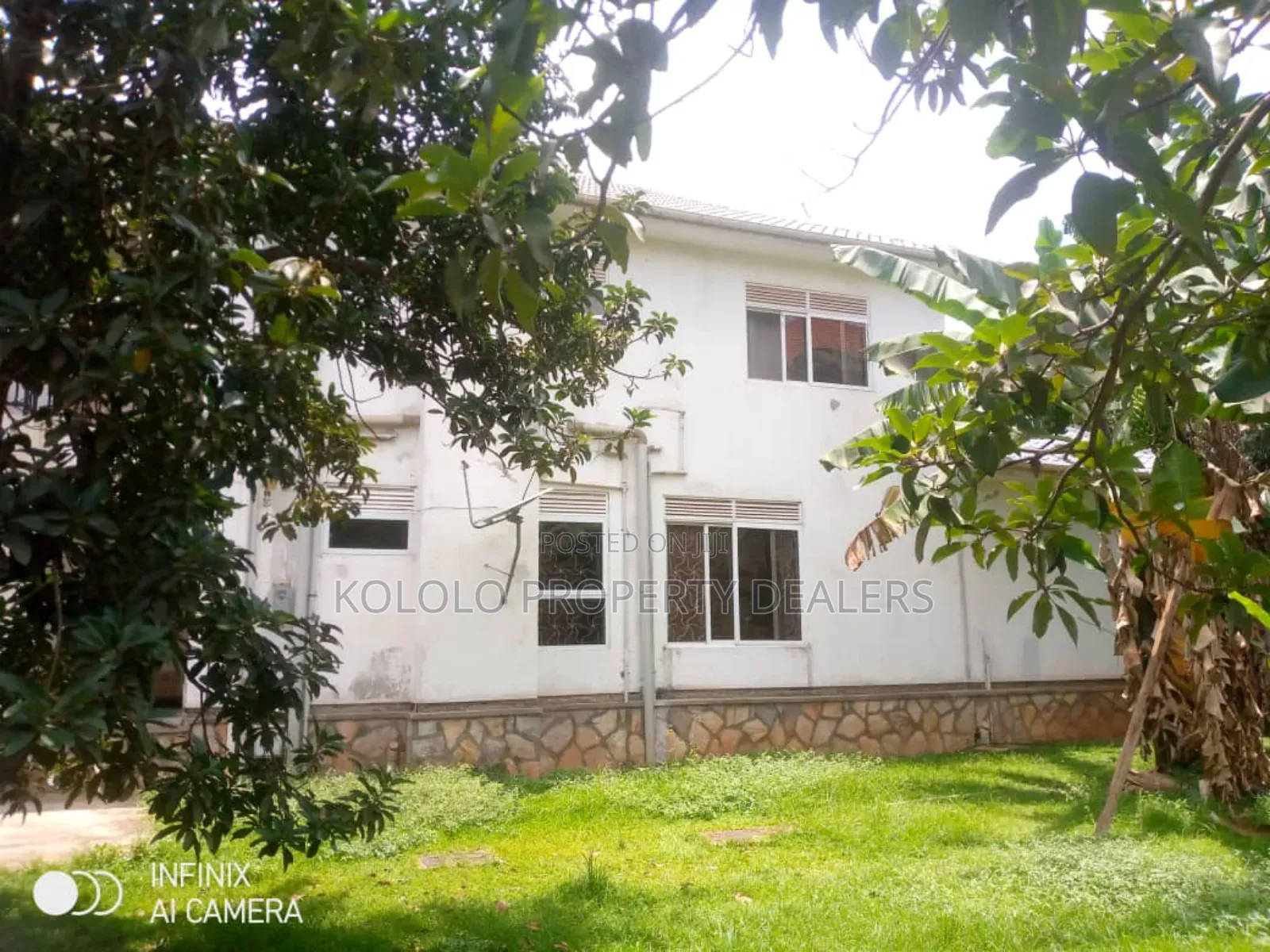 4bdrm Mansion in Bunga, Central Division for sale