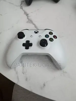 Snow White Xbox One S