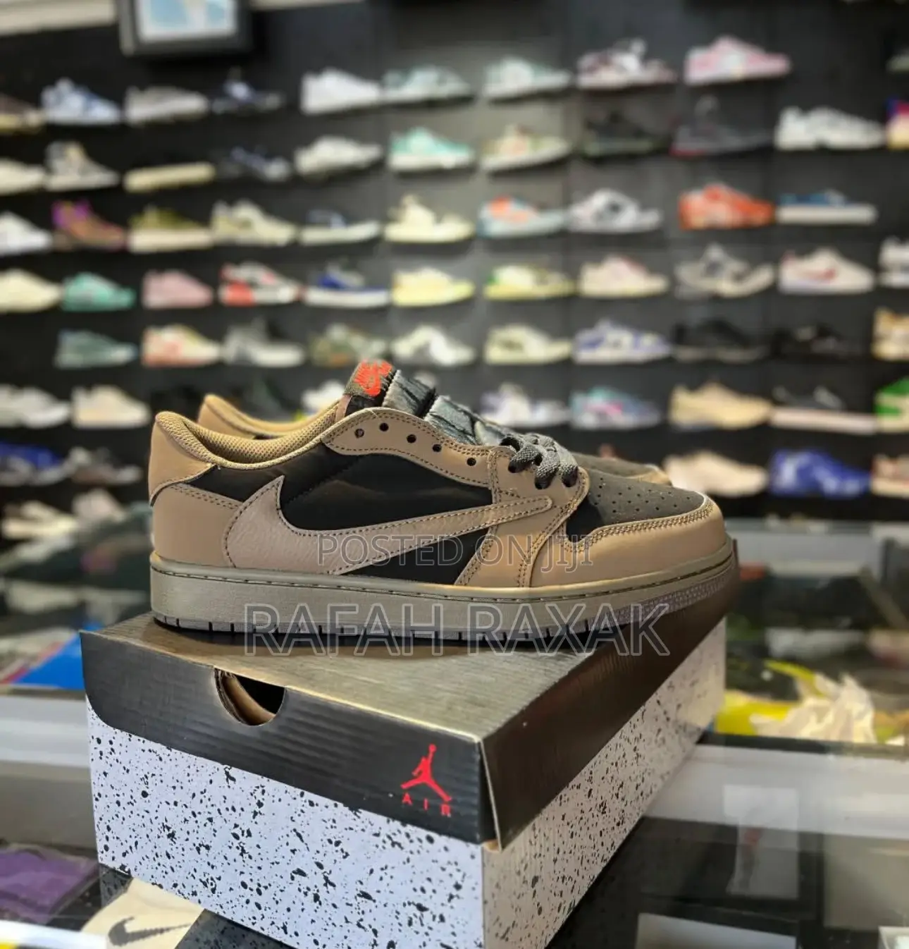 Original Nike Air Jordan 1 Low X Travis Scott Sneakers