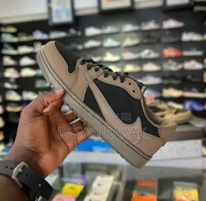 Original Nike Air Jordan 1 Low X Travis Scott Sneakers