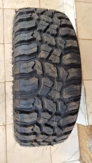 275/60r20 M/T