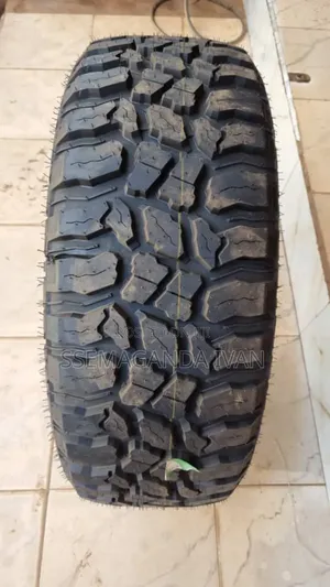 275/60r20 M/T