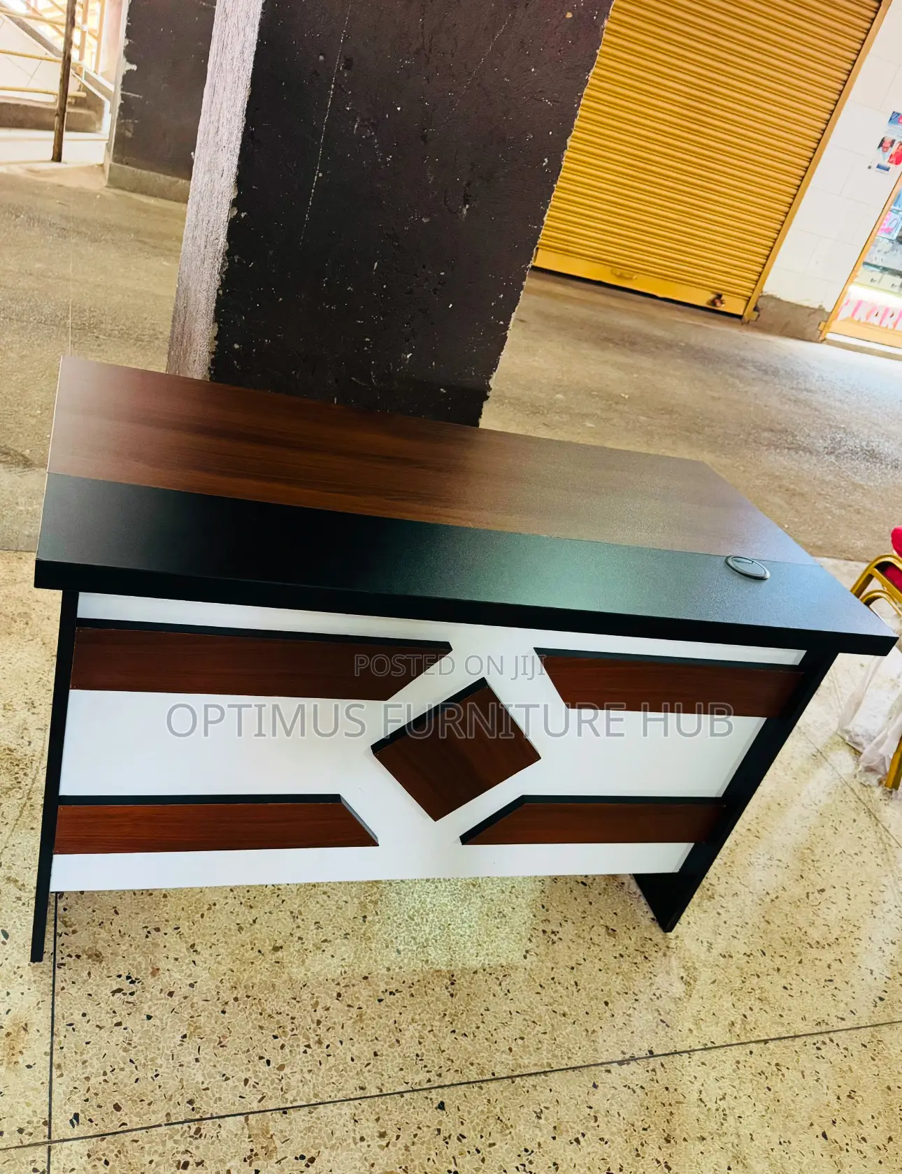 White Patch Table