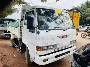 Hino Dumper 1991