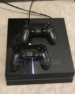 SONY PLAYSTATION 4, 2 Pads