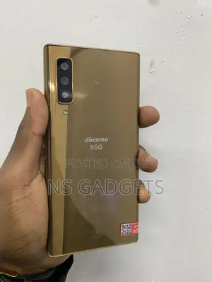Fujitsu Arrows 5G F-51A 128 GB Gold
