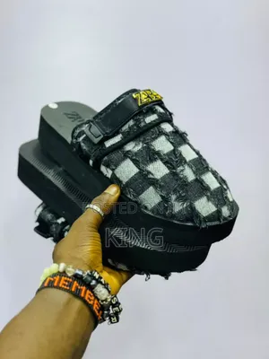 Creed Finesse Sandals