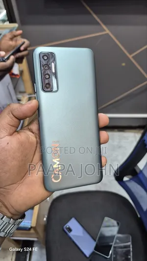 Photo - Tecno Camon 17P 128 GB Green