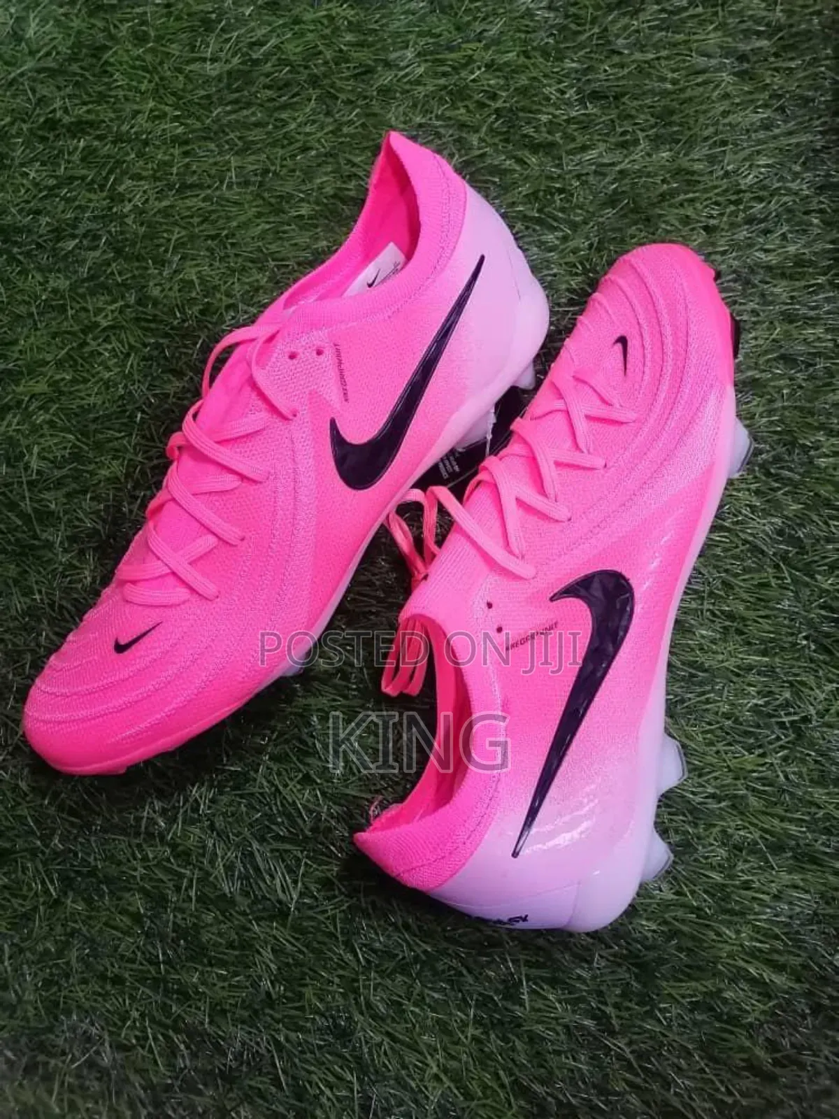 Nike Men's Phantom GX II Pro FG. Soccer Cleats