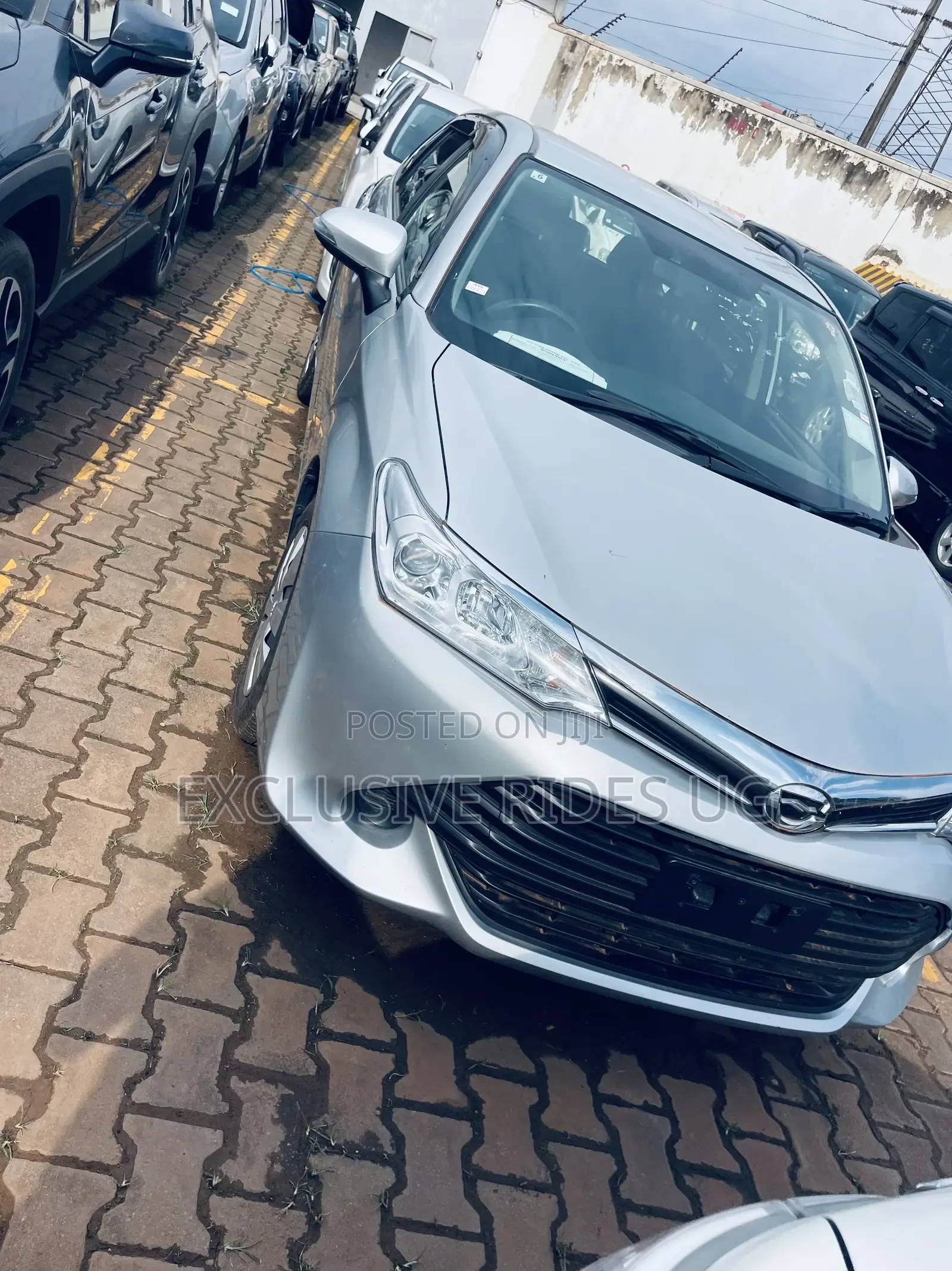 Toyota Corolla Fielder 1.5 Petrol AWD 2016 Silver