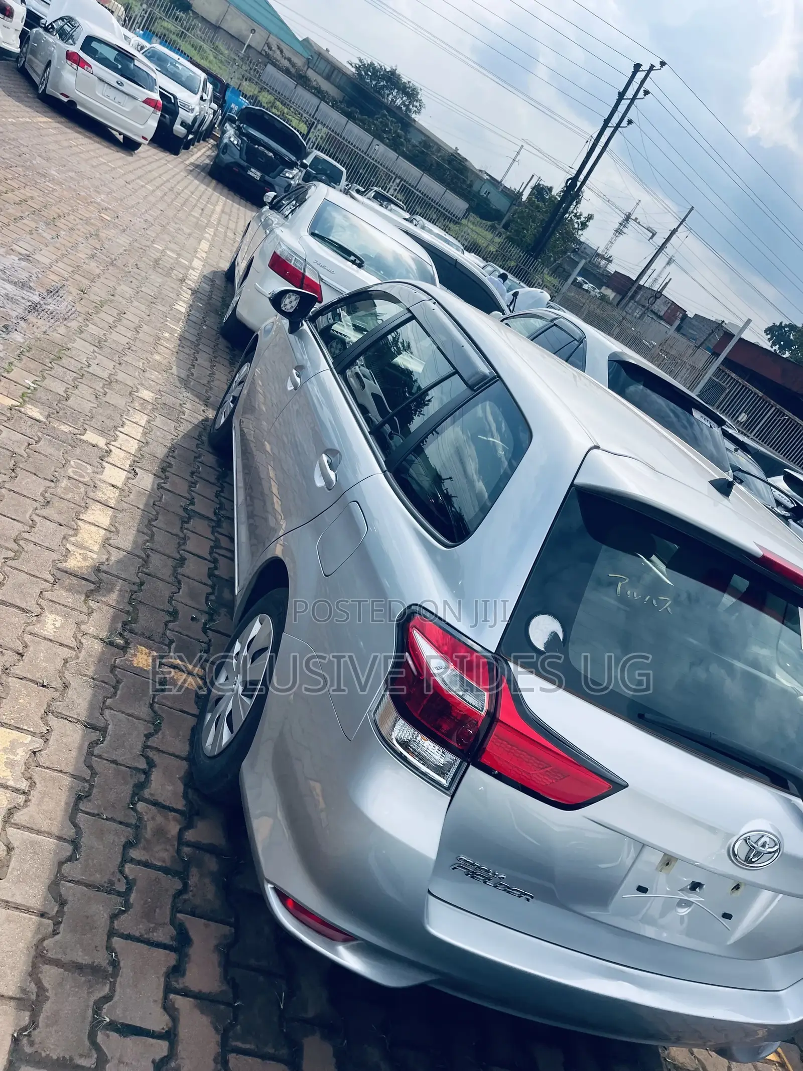 Toyota Corolla Fielder 1.5 Petrol AWD 2016 Silver