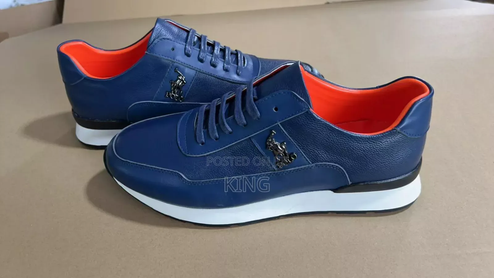 Honda Finesse Sneakers