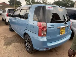 Toyota Raum 2005 Blue