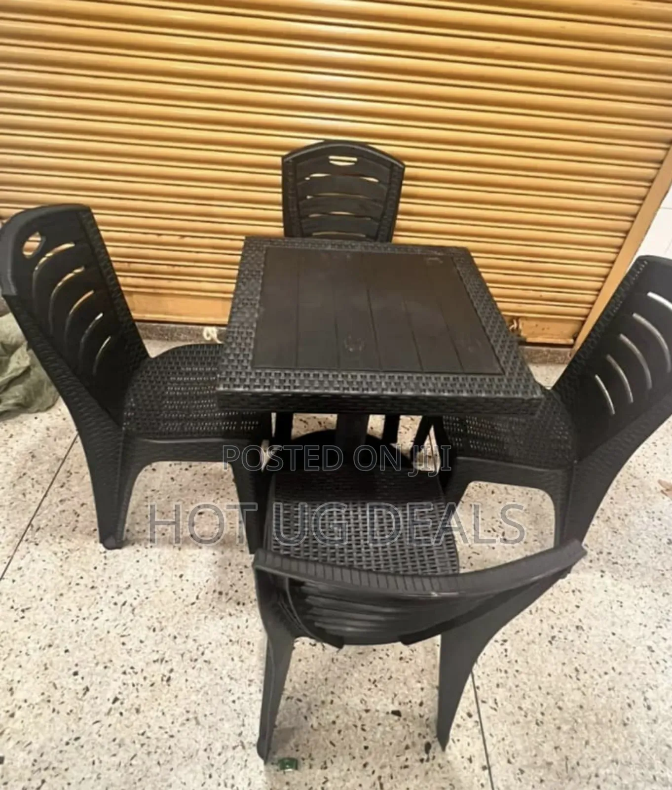Set of Restaurant 4 Chairs , 1 Table - Black