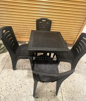 Set of Restaurant 4 Chairs , 1 Table - Black