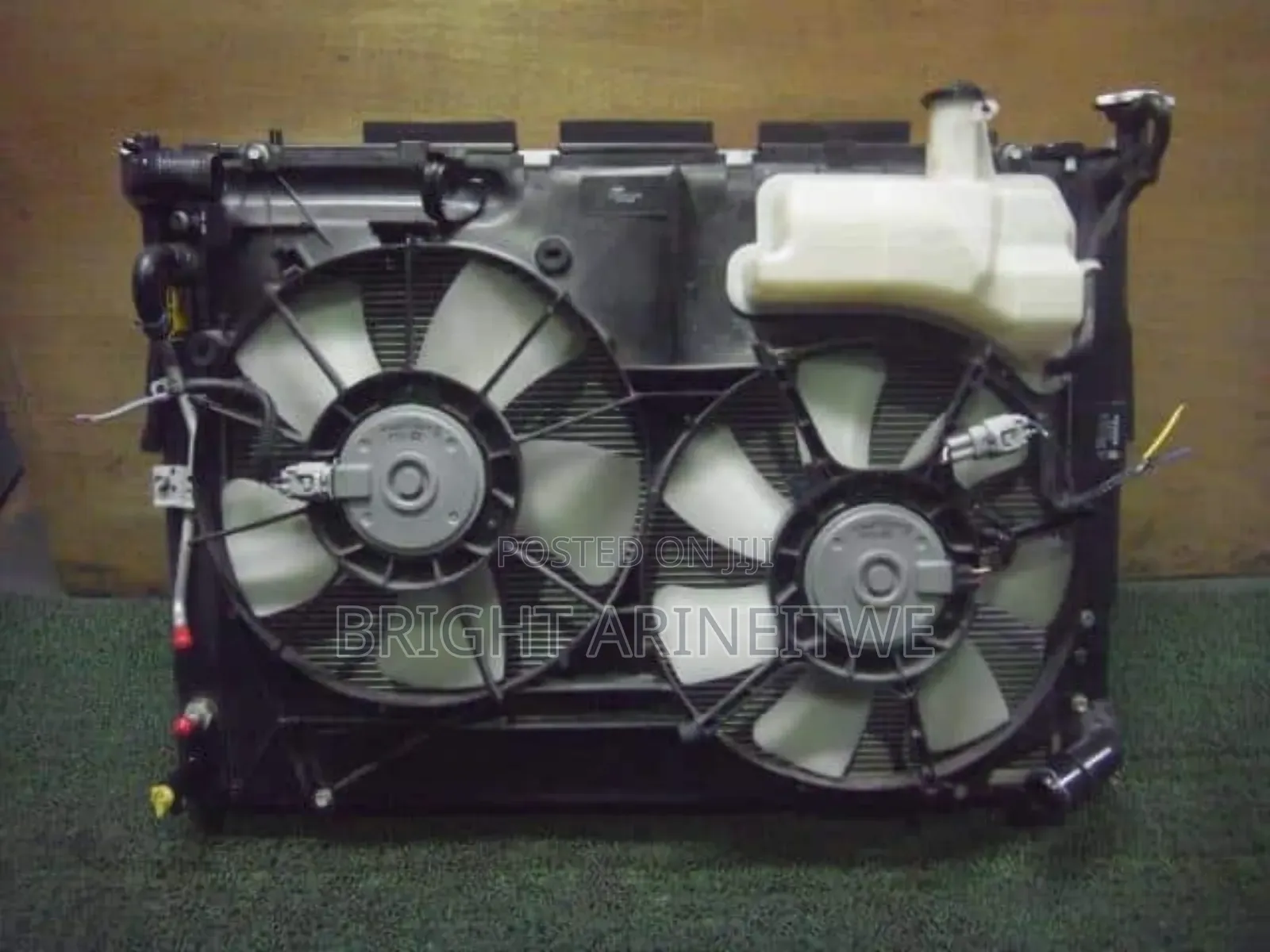Radiator for Toyota Harrier Hybrid 2014