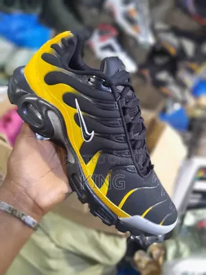 Vogue Iconic Trend Sneakers