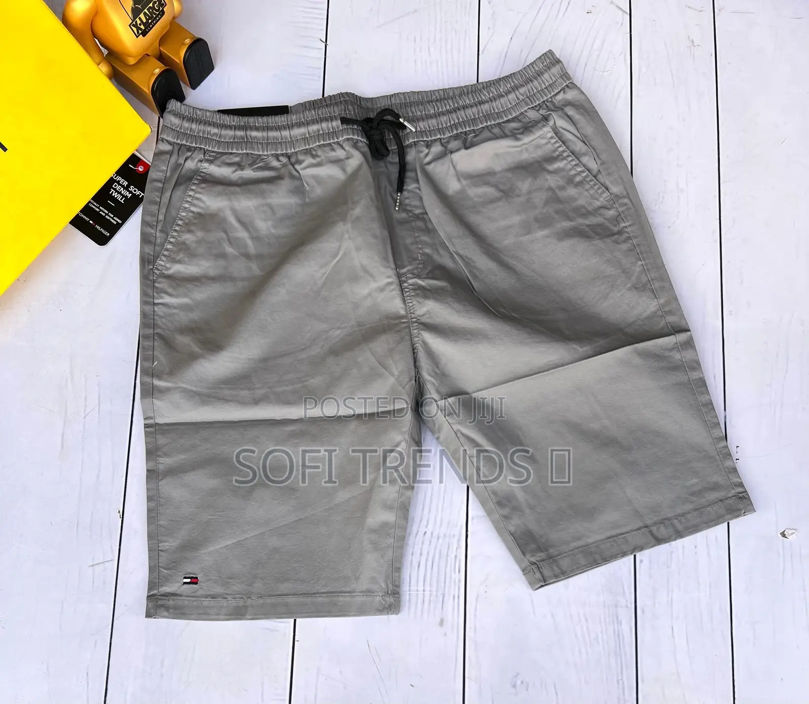 Gents Khaki Shorts