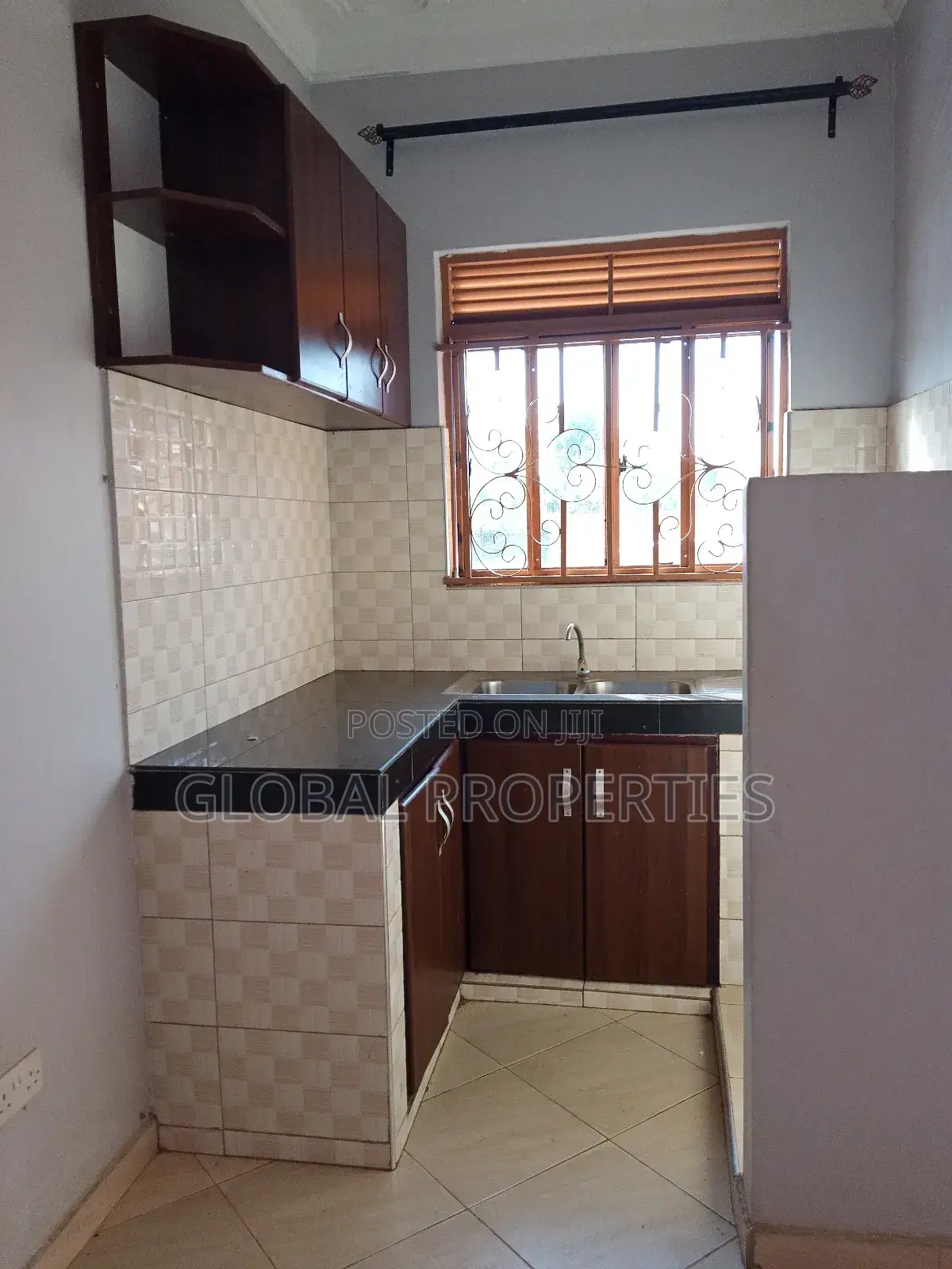 1bdrm Bungalow in Kirinya, Central Division for rent