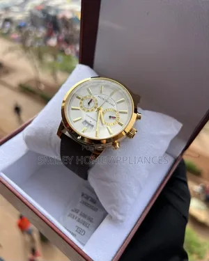 Montblac Classy White Gold Watch With Genuine Leather