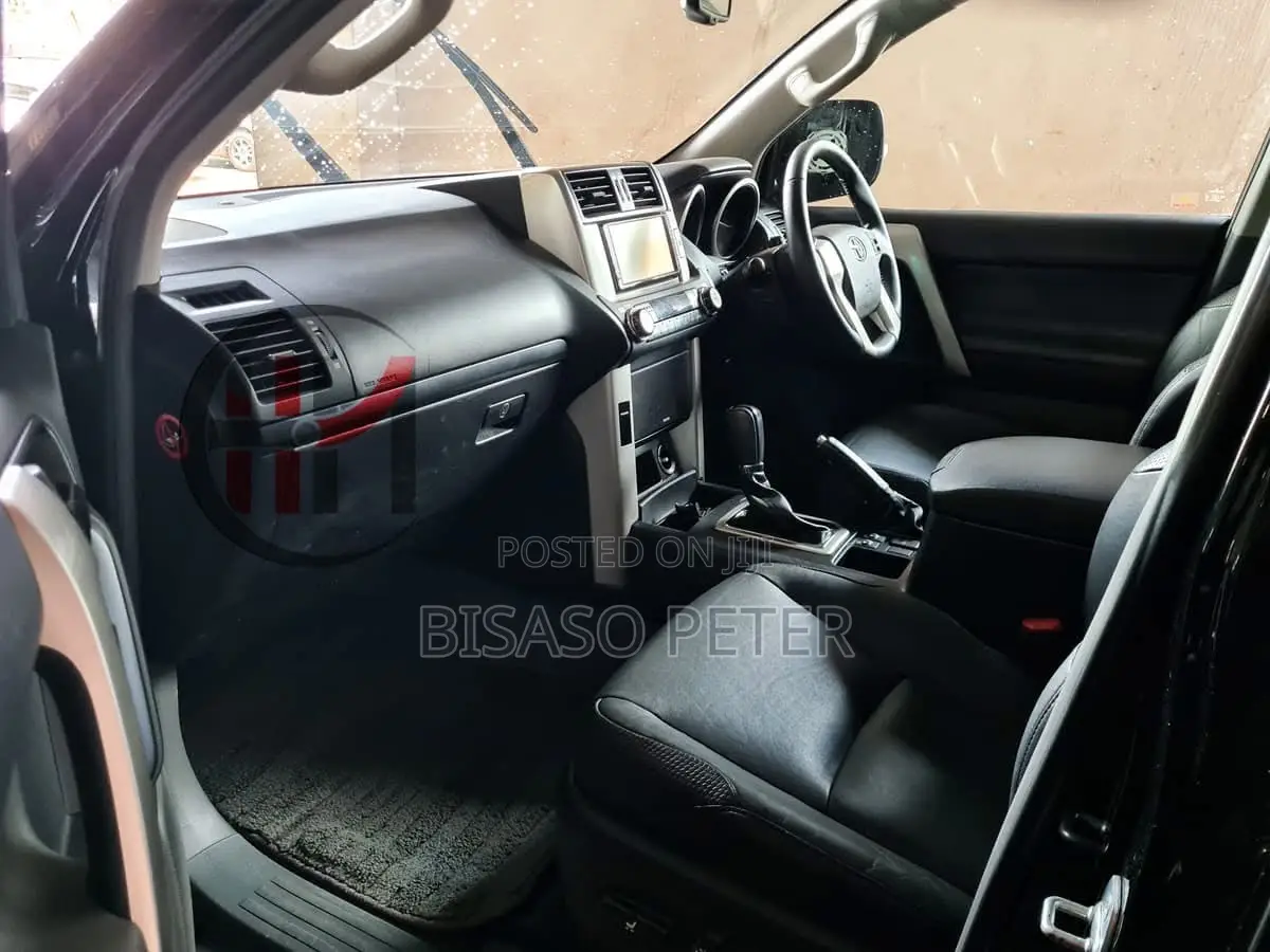 Toyota Land Cruiser Prado 2.7 i 2011 Black