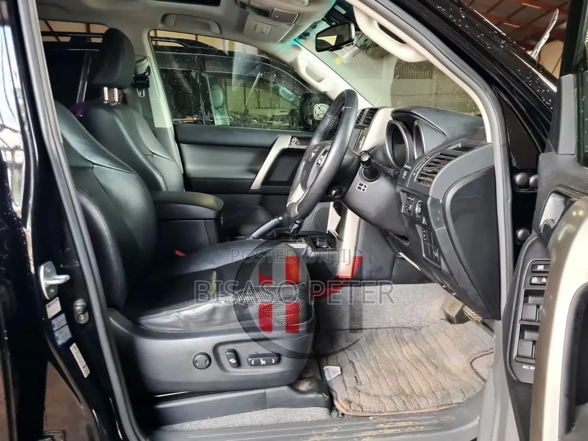 Toyota Land Cruiser Prado 2.7 i 2011 Black