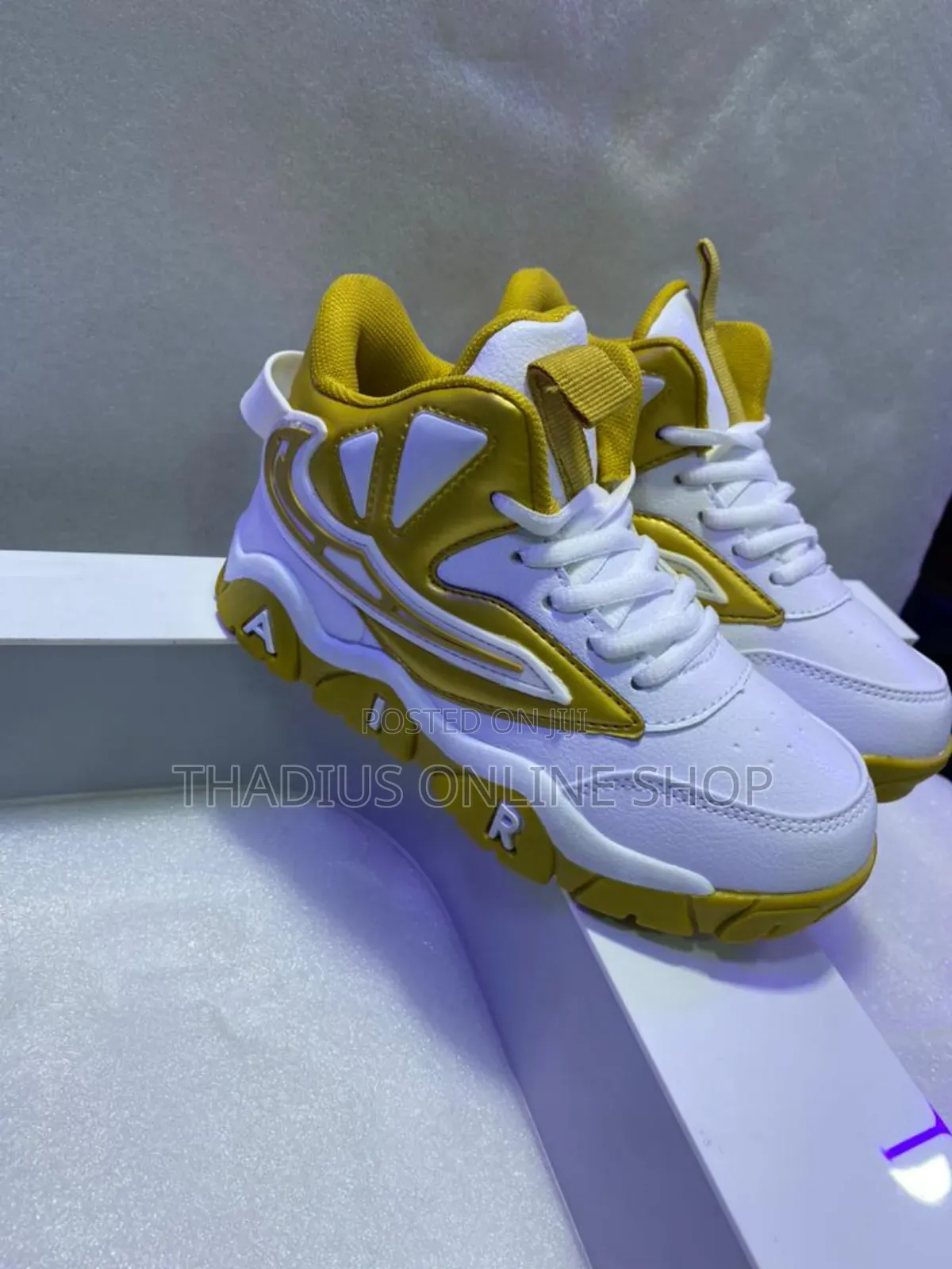 Children Classic Fashion Sneakers